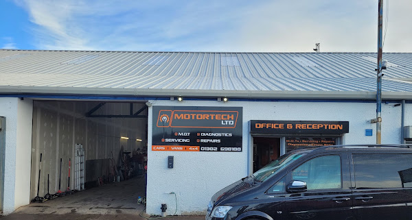 Motortech Dundee LTD workshop front and reception